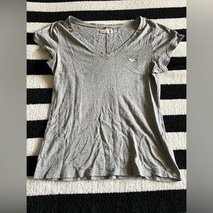 hollister v neck short sleeve top